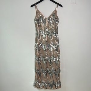 Sequin Midi-dress with drop v-back size 2. Gold & Silver details, stretchy